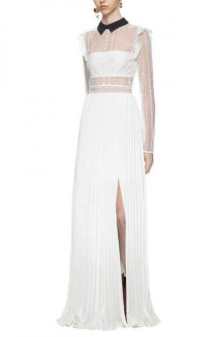 Біла сукня з контрастним комірцем