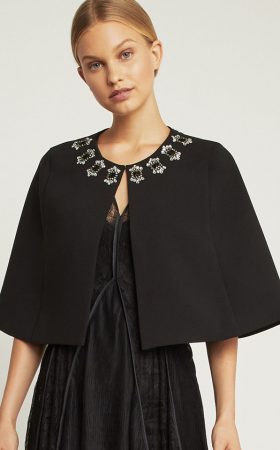 Чорний кейп з декором