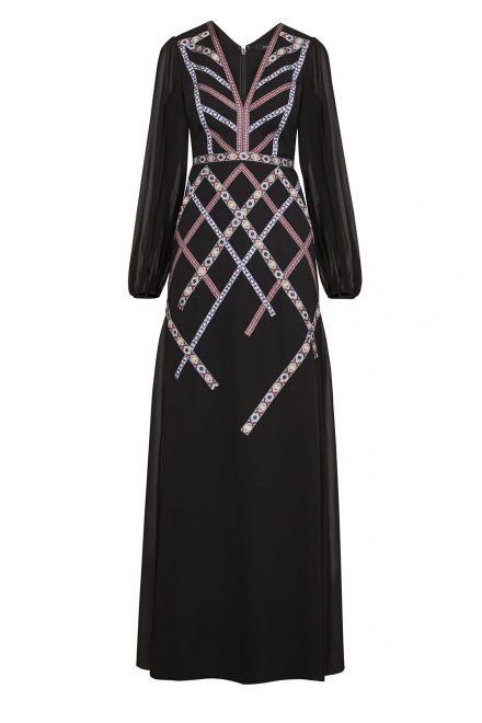 Чорна сукня з геометричною вишивкою