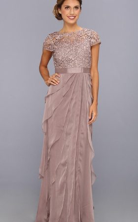 Сукня пастельного кольору з мереживним топом