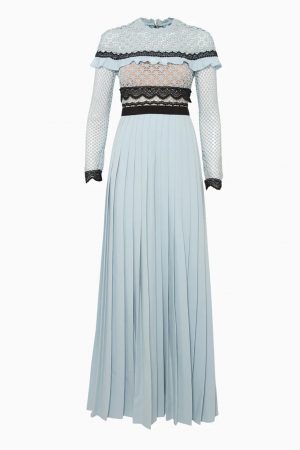 Небесно-блакитна мереживна сукня зі спідницею плісе