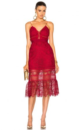 Мереживна сукня-міді винного відтінку