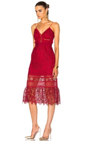 Мереживна сукня-міді винного відтінку