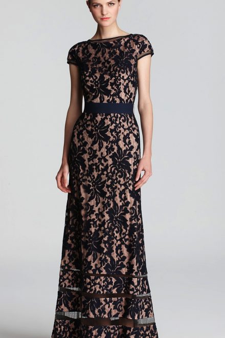 Вечірня мереживна сукня