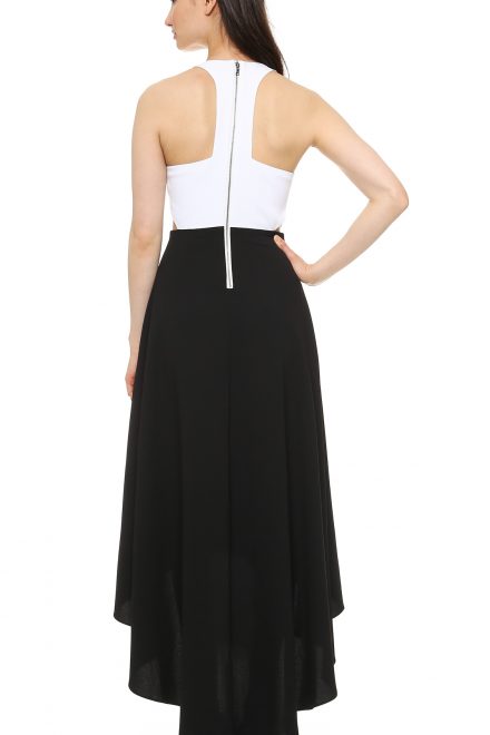 Чорно-біла сукня з бічними вирізами