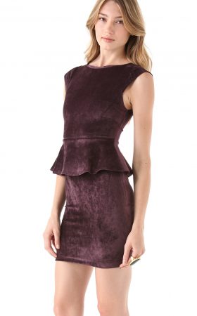 Оксамитова сукня з баскою