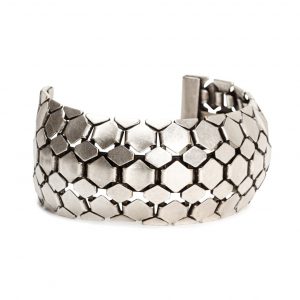 Металевий браслет у вінтажному стилі