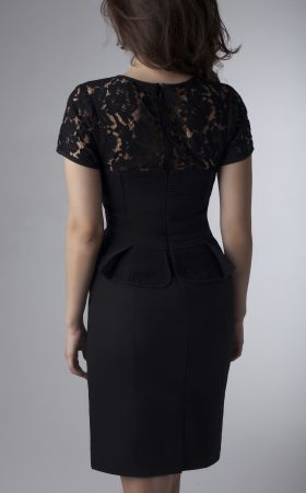 Коктейльна сукня з баскою