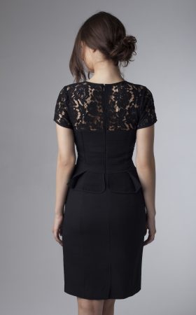 Коктейльна сукня з баскою