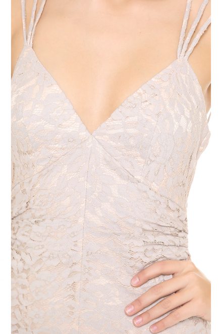 Нюдова мереживна сукня