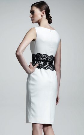 Сукня-футляр з чорним мереживом на талії