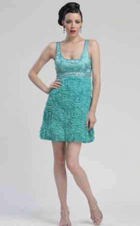 Коктейльна сукня з кристалами