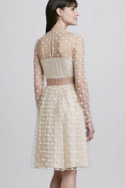 Сукня кольору айворі в горох
