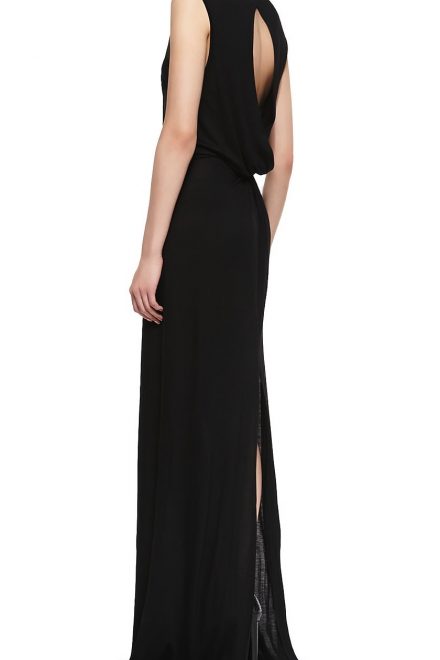 Сукня з вирізом на спині