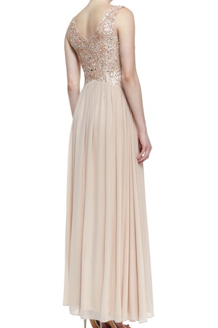 Ніжно рожева сукня з аплікацією ручної роботи