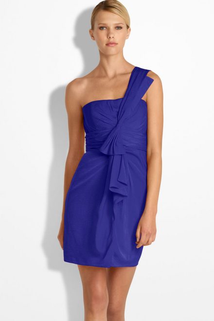 Синя коктейльна сукня Palais з оголеним плечем