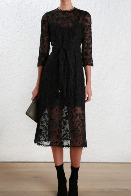 Чорна прозора сукня з квітковою вишивкою