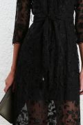 Чорна прозора сукня з квітковою вишивкою