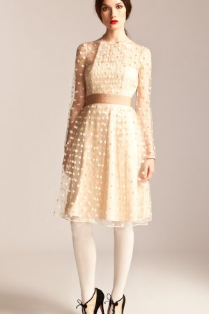 Сукня кольору айворі в горох