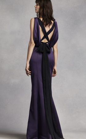 Сукня бежево-тілесного кольору