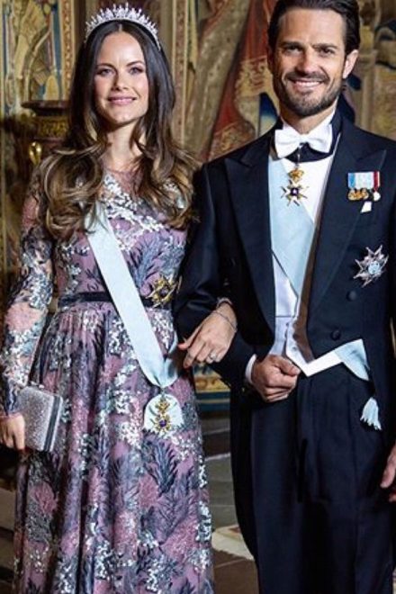 Напівпрозора сукня з вишивкою Jeslyn