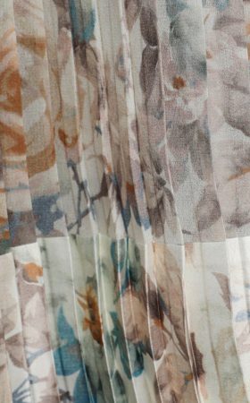 Сукня зі спідницею плісе та акварельним принтом