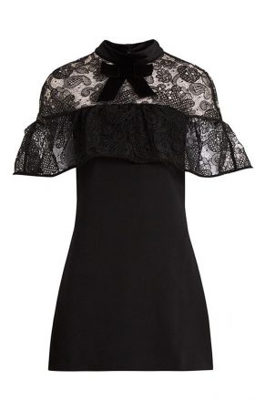 Чорна міні-сукня з мереживною кокеткою