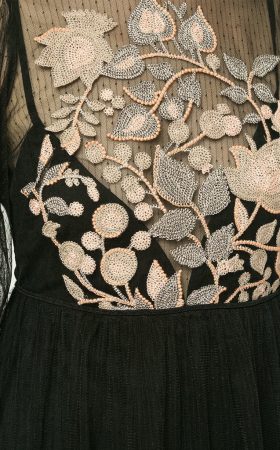 Чорна сукня Beyond з контрастною вишивкою