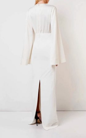 Білосніжна довга сукня з рукавами кімоно