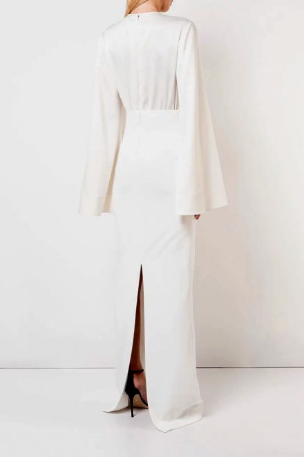 Білосніжна довга сукня з рукавами кімоно