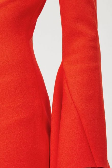 Лаконічна сукня Laroche з акцентними рукавами