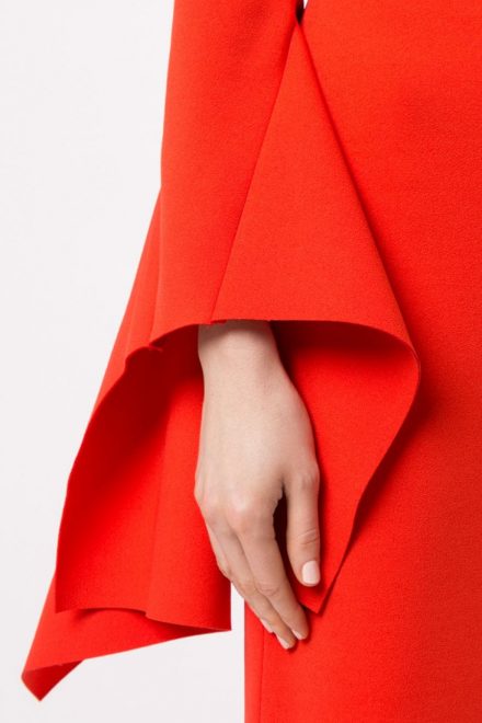 Лаконічна сукня Laroche з акцентними рукавами