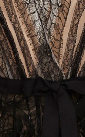 Бальна сукня з шовкового мережива