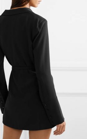 Чорна сукня-жакет з широкими манжетами