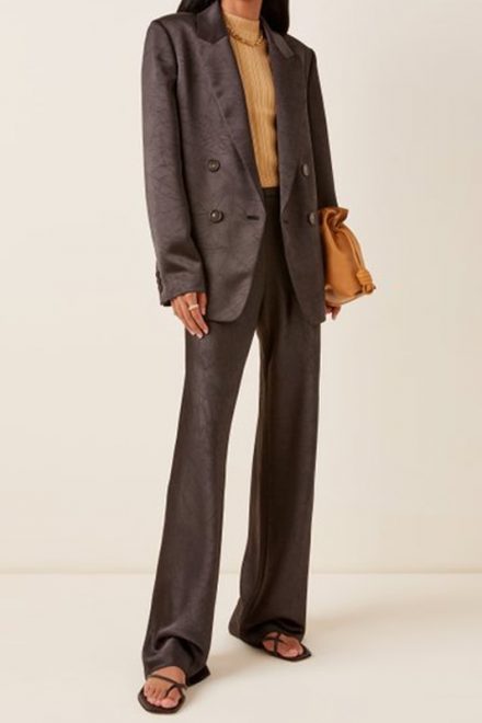 Чорний жакет із жатого атласу