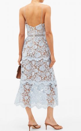 Ніжно-блакитна мереживна сукня