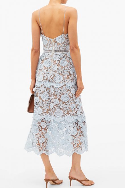 Ніжно-блакитна мереживна сукня