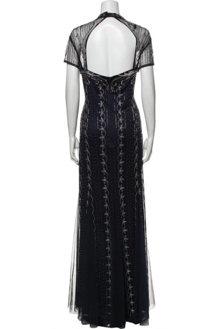 Вечірня сукня із вишивкою бісером