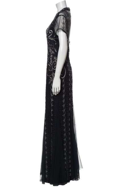 Вечірня сукня із вишивкою бісером