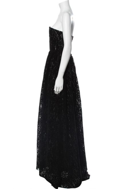 Вишукана сукня із оксамитовим напиленням