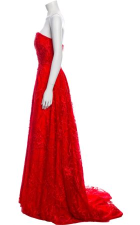 Вечірня сукня, декорована стразами