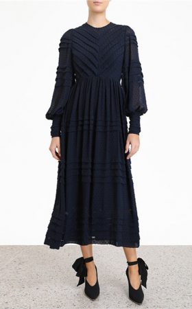 Сукня глибокого синього відтінку