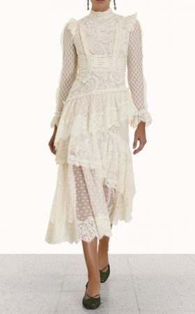 Кружевное асимметричное платье с мини-корсетом