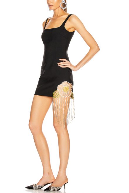 Міні-сукня з ефектним декором на спідниці