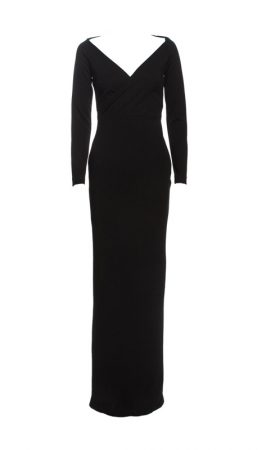 Чорна довга сукня із глибоким декольте