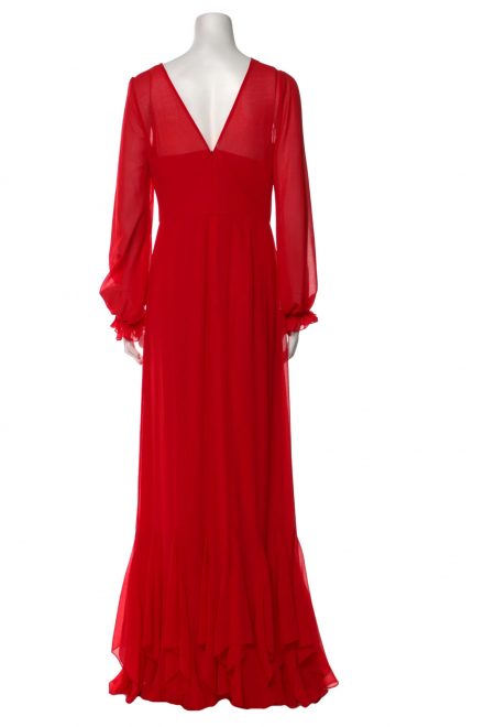 Вишукана сукня із розрізами на рукавах