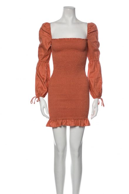 Лляна мінісукня з вирізом каре