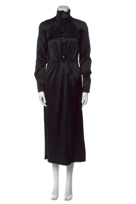 Шовкова сукня-сорочка із ефектним вирізом на спині