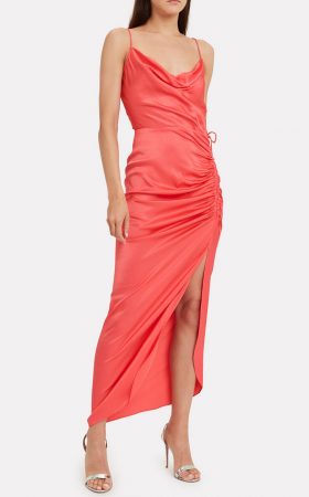 Коралова сукня у білизняному стилі