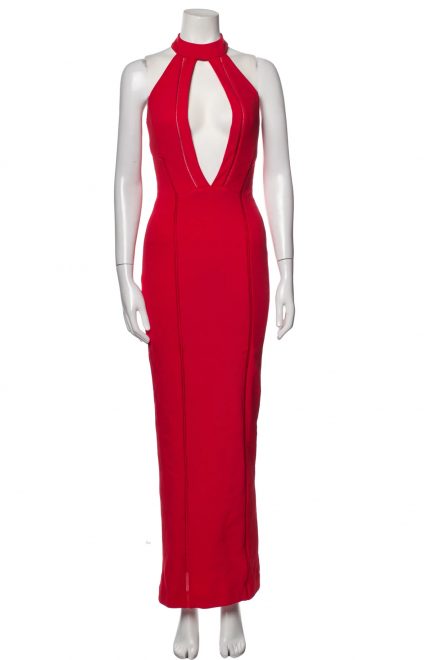 Червона сукня із глибоким декольте